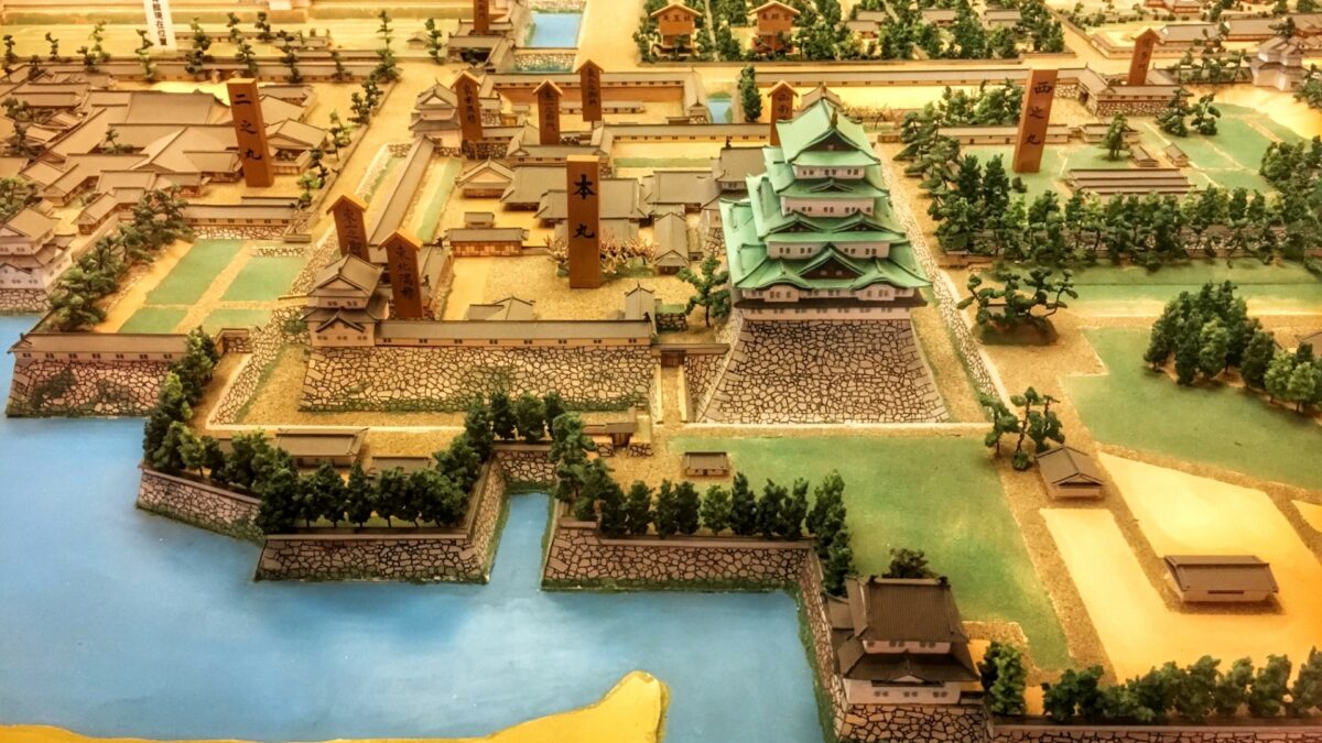 Из эпохи в эпоху: японские замки и дворцы Адзути-Момояма