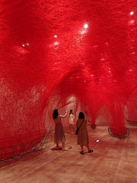 Выставка Тихару Сиота “Трепетание души” – увидеть невидимое