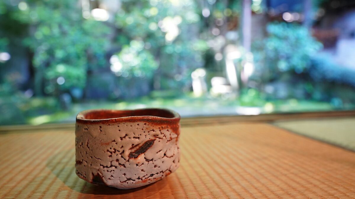 “Живая” керамика мастера в 8-м поколении Като Рётаро